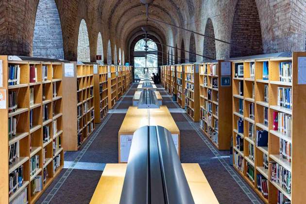 interior biblioteca campus ciudadela upf