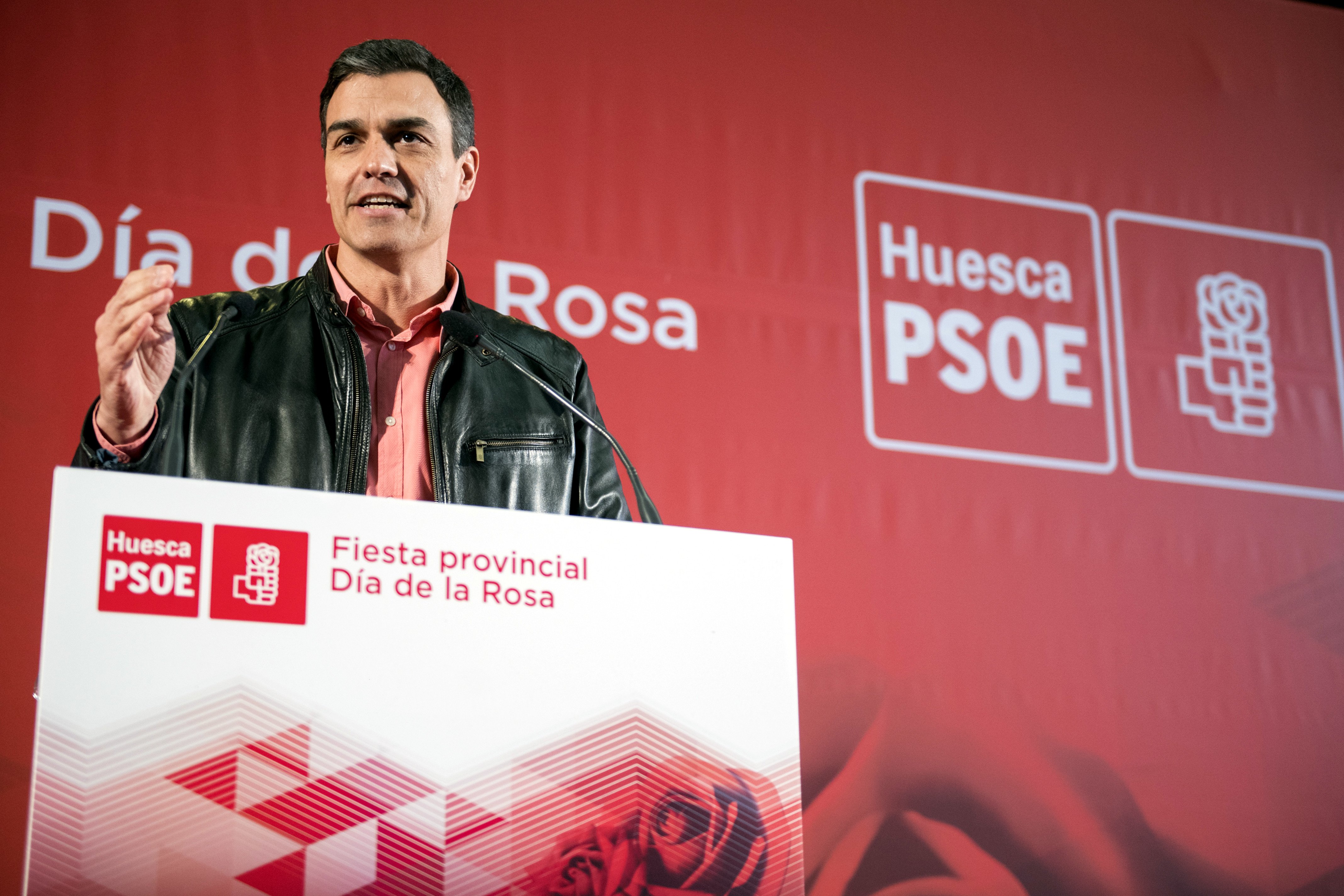 Sánchez se obstina y vuelve a acusar a Torra de "racista y supremacista"