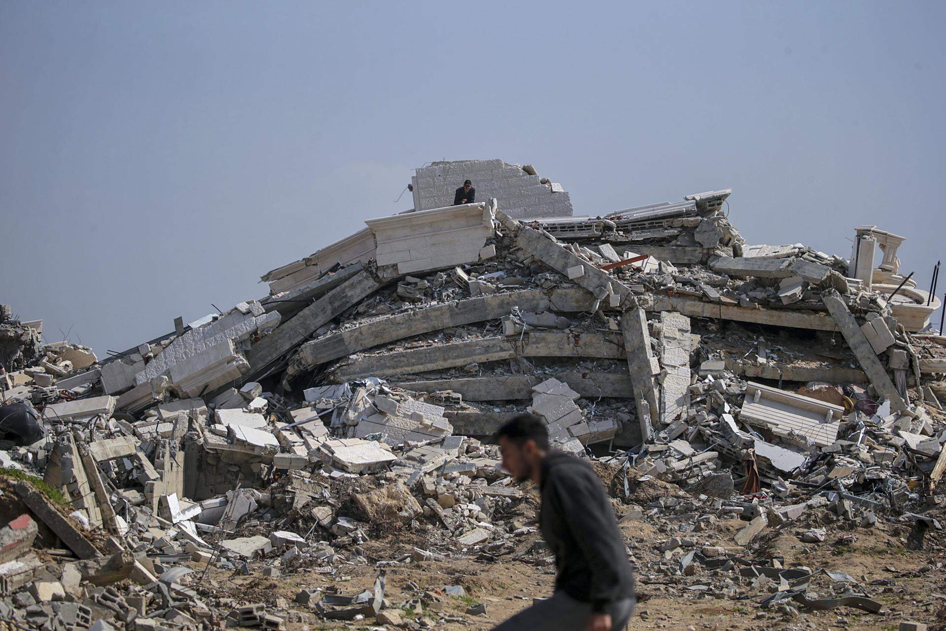 Más de 100 muertos y 760 heridos en un ataque de Israel contra una cola de reparto de comida en Gaza