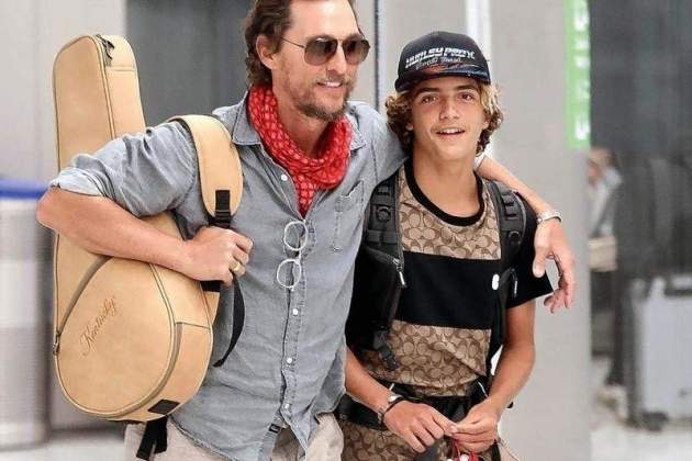 Matthew McConaughey y su hijo Levi