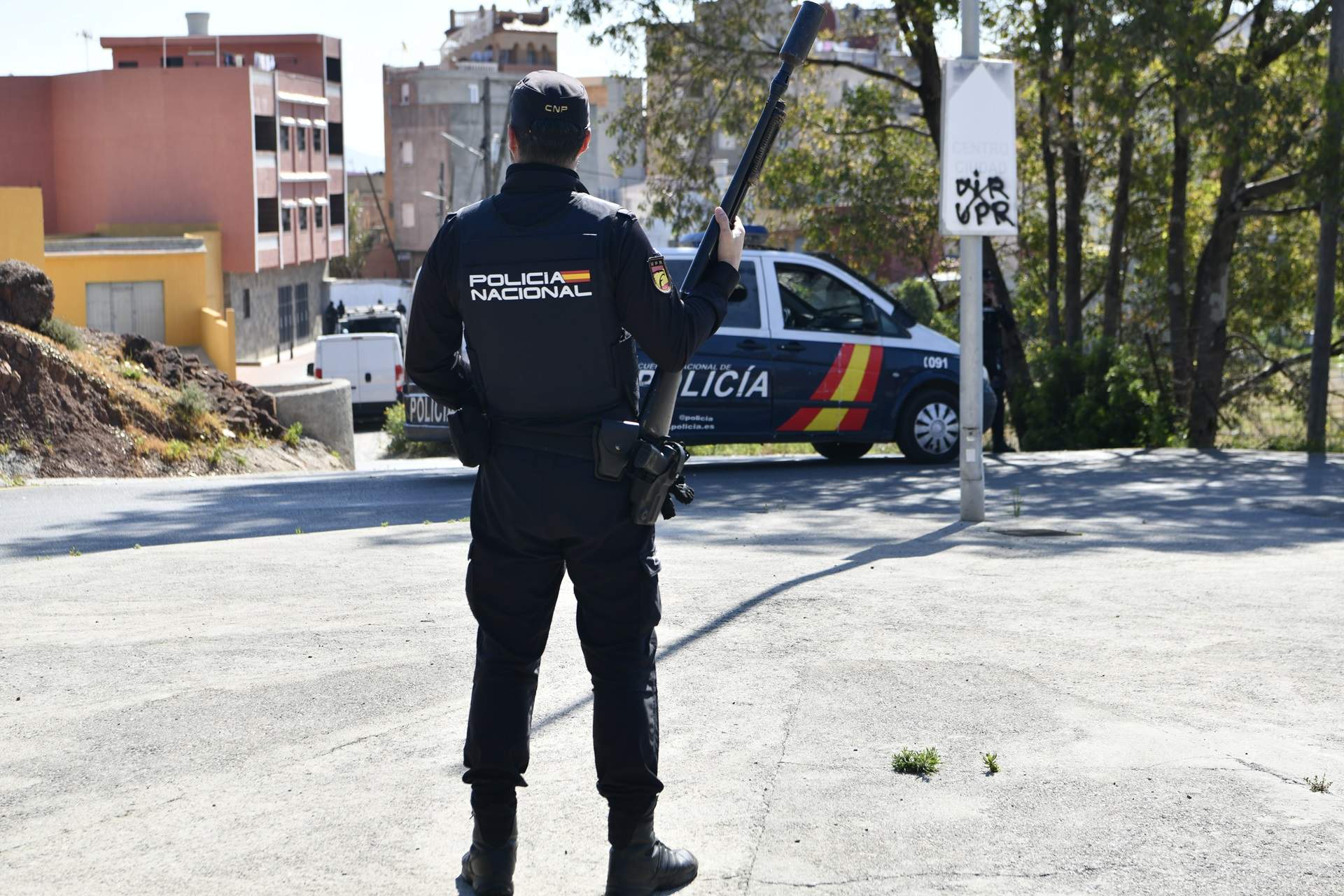 Estafa a la ley trans: 37 militares y policías de Ceuta cambian de sexo, pero mantienen el nombre y la pareja