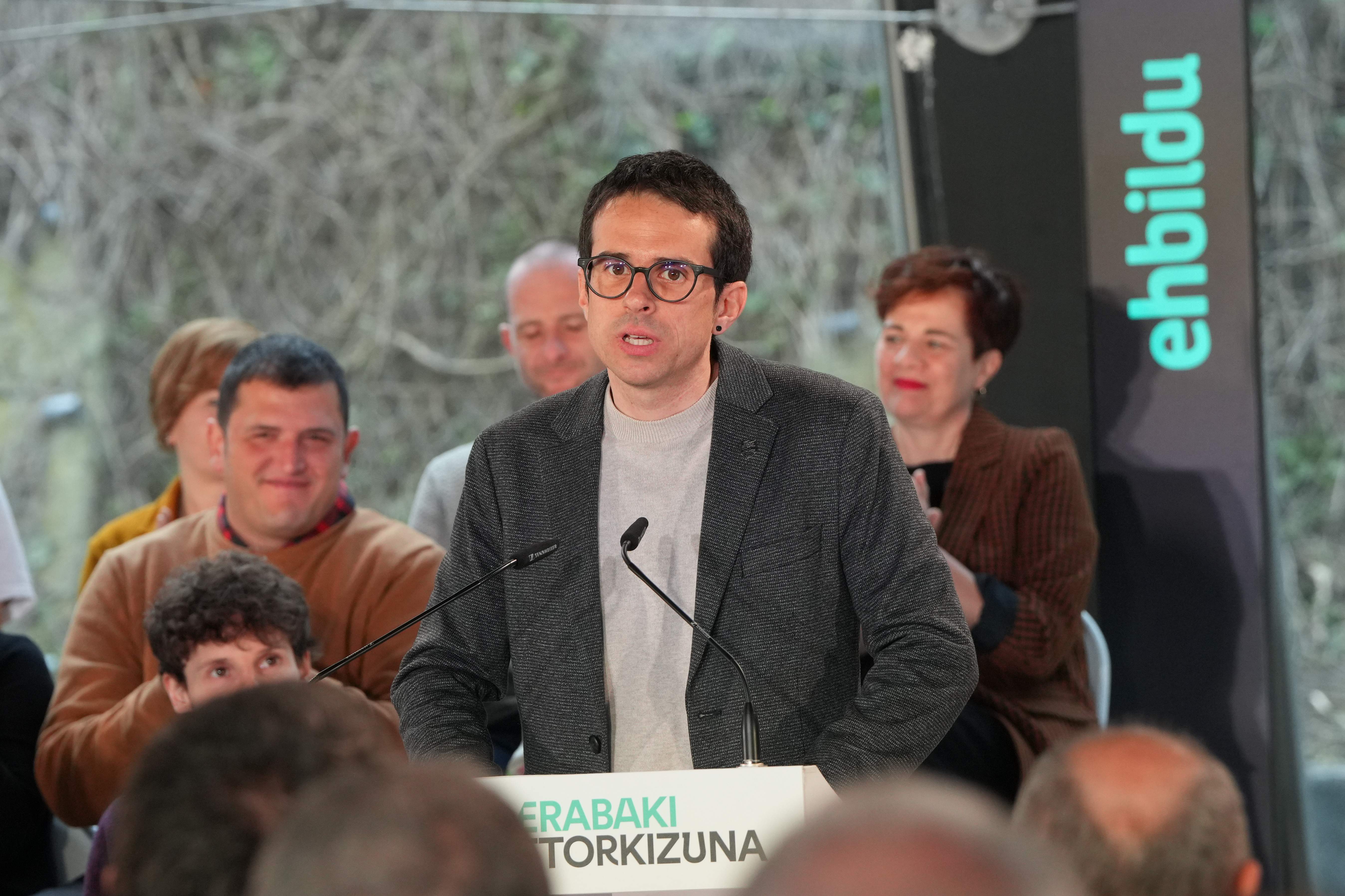 EH Bildu ganaría las elecciones vascas con el PNV muy cerca, según una encuesta