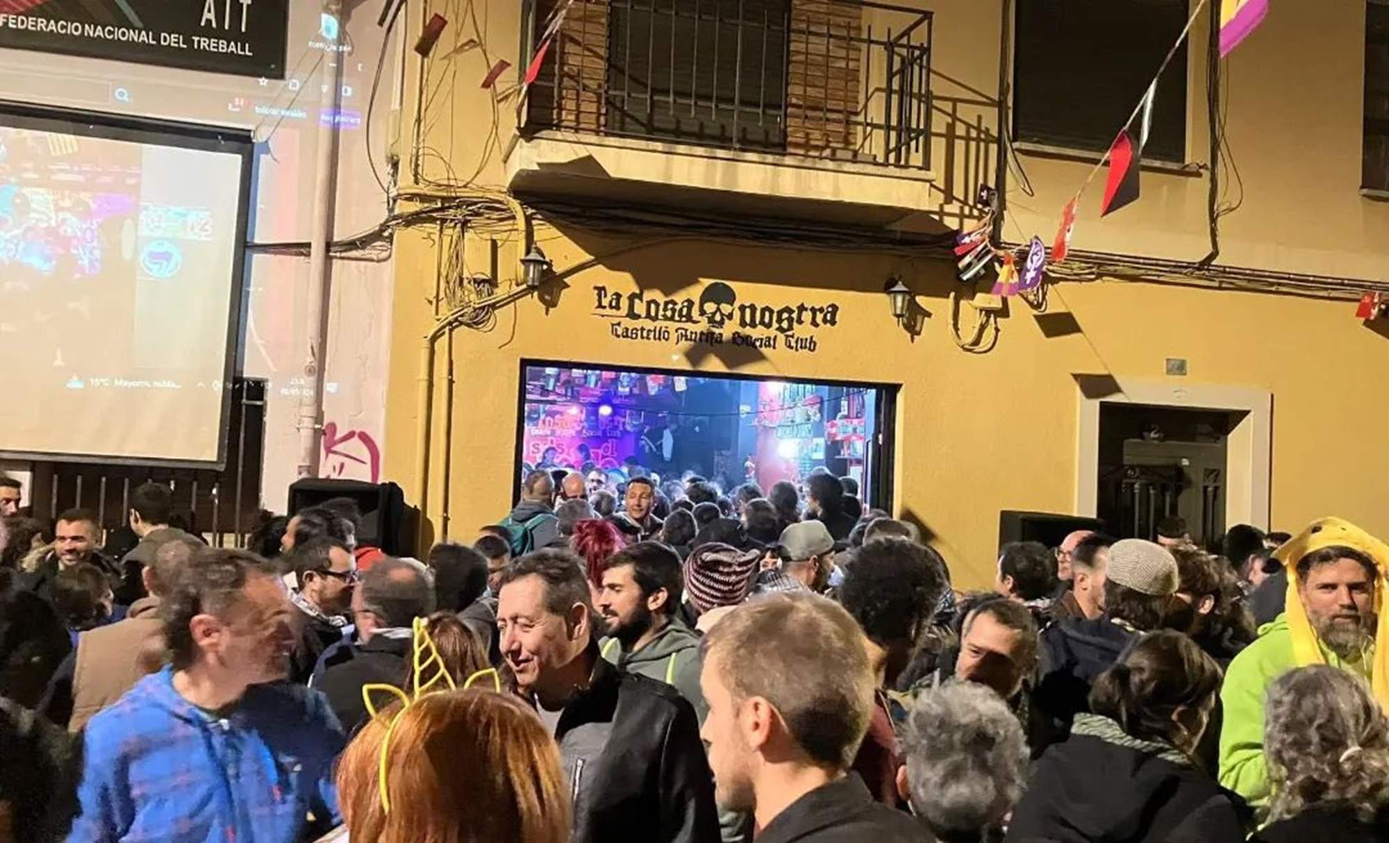 Una agresión fascista en Castelló de la Plana acaba con un hombre en la UCI