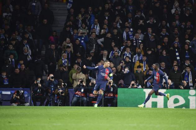 Kylian Mbappé Ousmane Dembélé celebració gol PSG / Foto: EFE