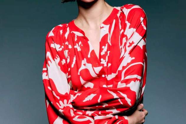 Vestido con mangas globo