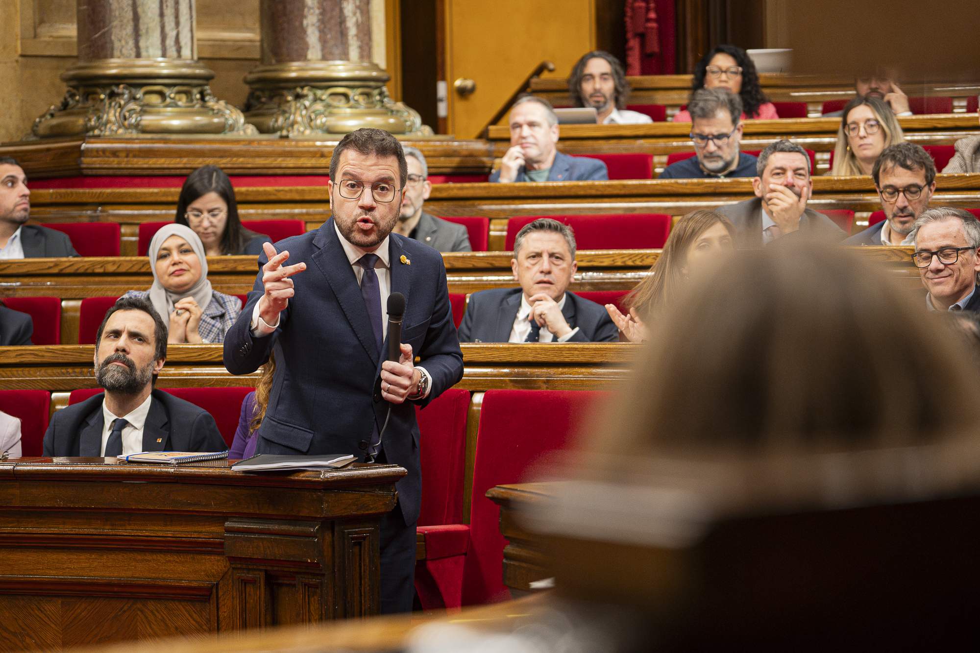 La reunión entre Aragonès y Albiach acaba sin acuerdo y los presupuestos entran en tiempo de descuento