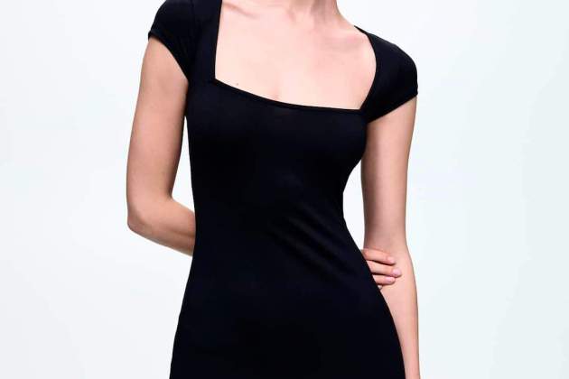 Vestit de màniga curta amb escot cuadrado1 Vestit de màniga curta amb escot cuadrado1