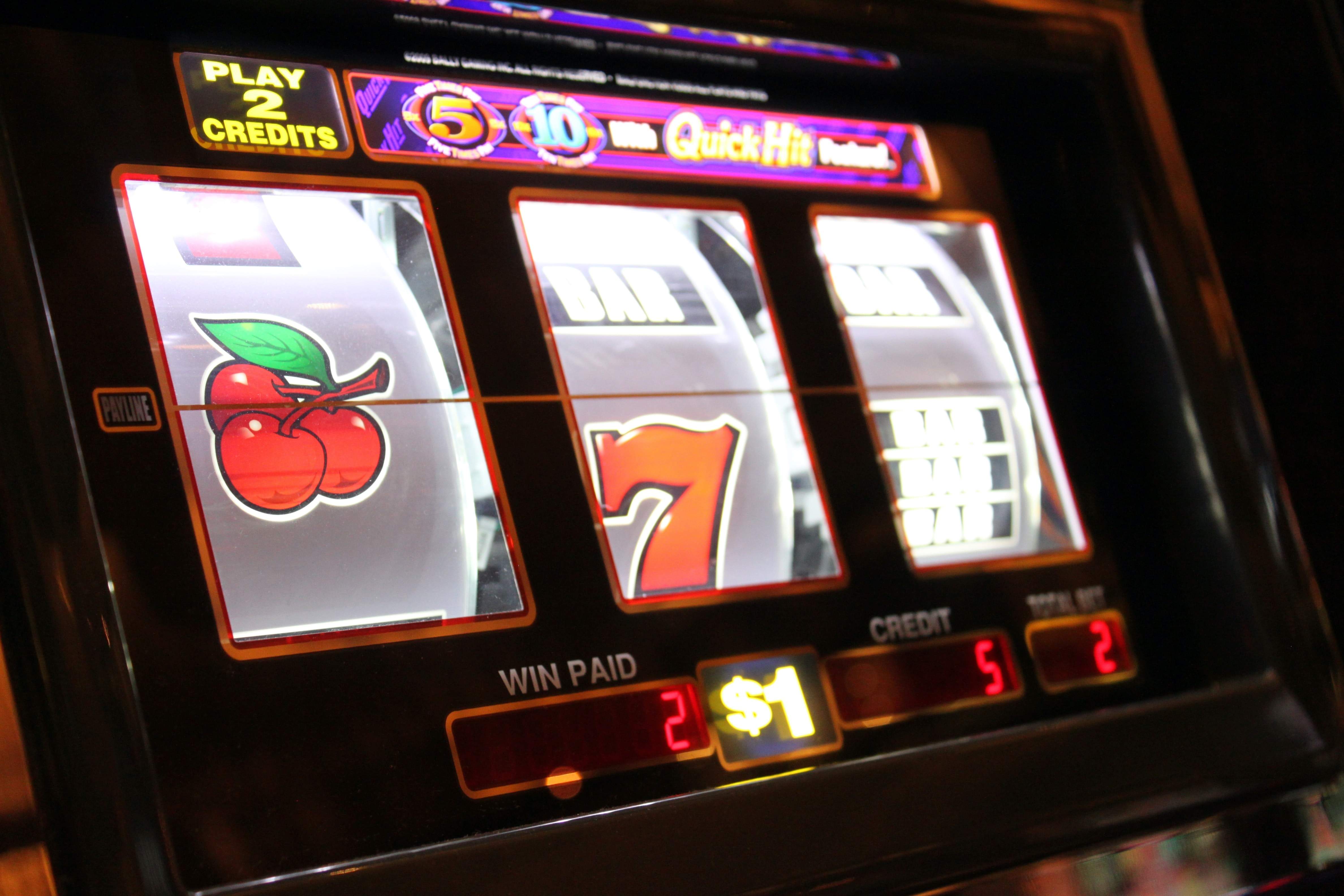 El síndic Bondia rebutja que Barcelona aculli la gran fira del joc, casinos i apostes ICE