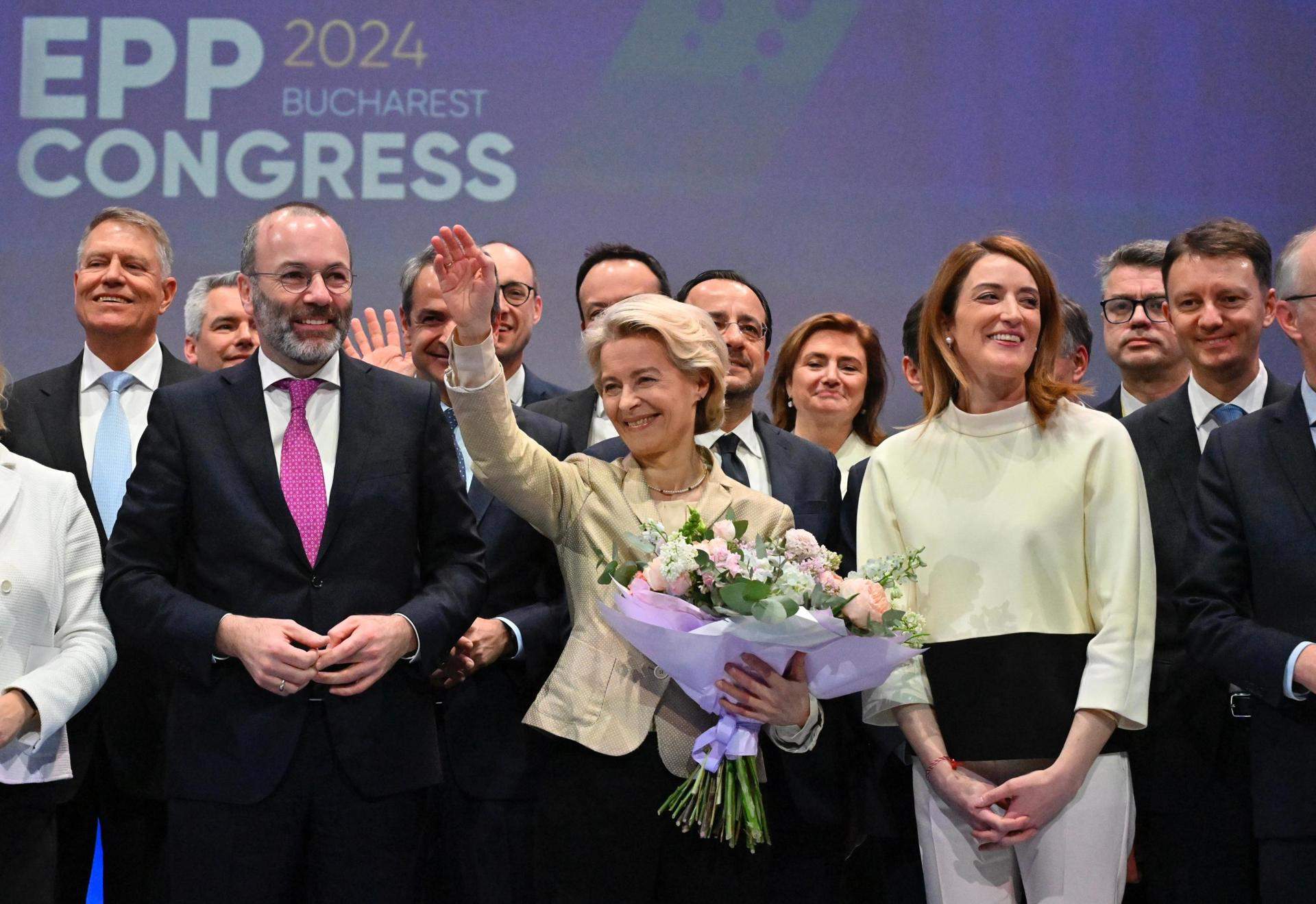 El PP europeo entroniza a Von der Leyen y allana el camino para su reelección
