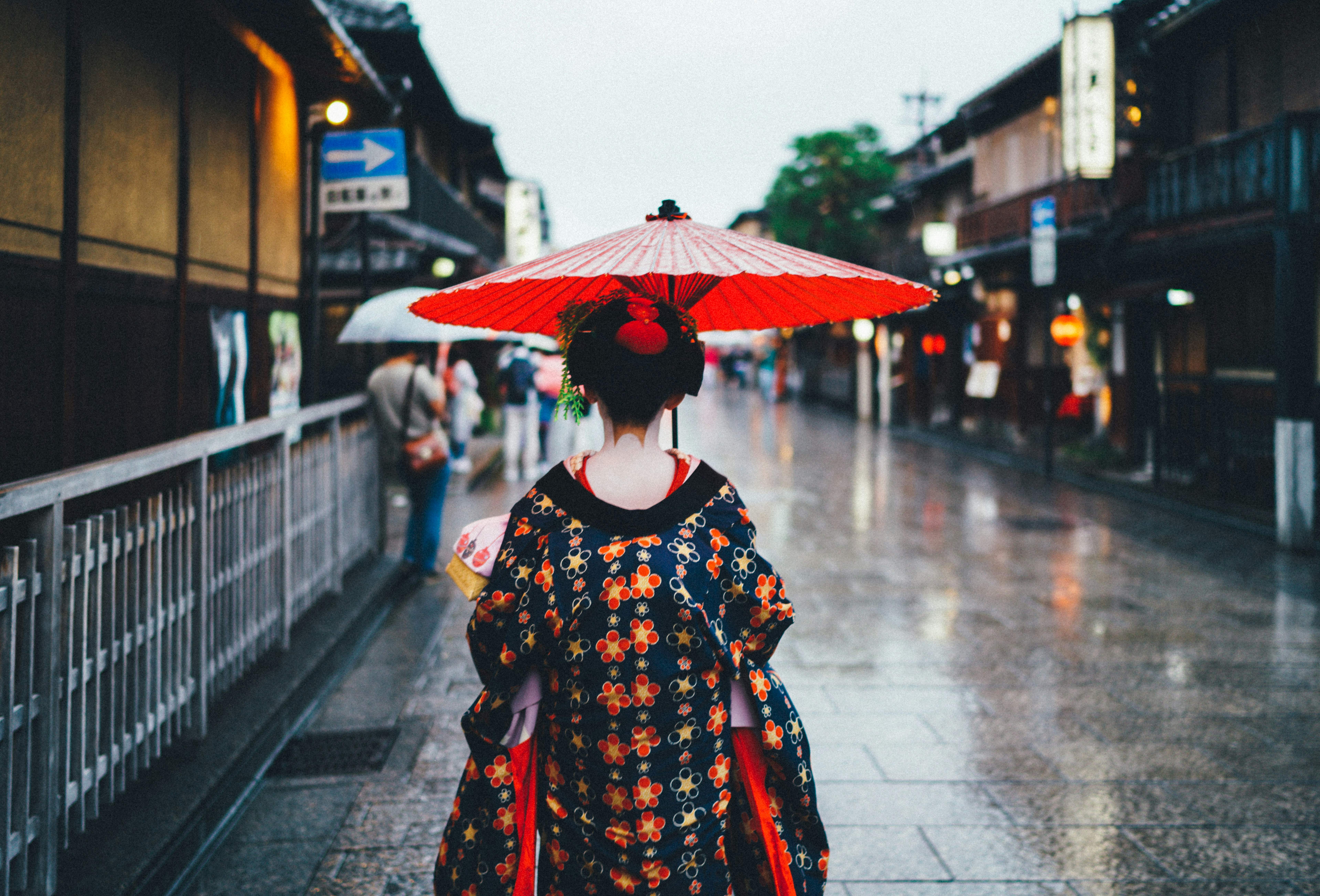 Kyoto diu prou: els turistes tenen prohibit accedir al districte de les geishes