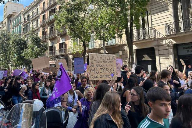 Manifestació Barcelona 8M estudiants Bel Franco