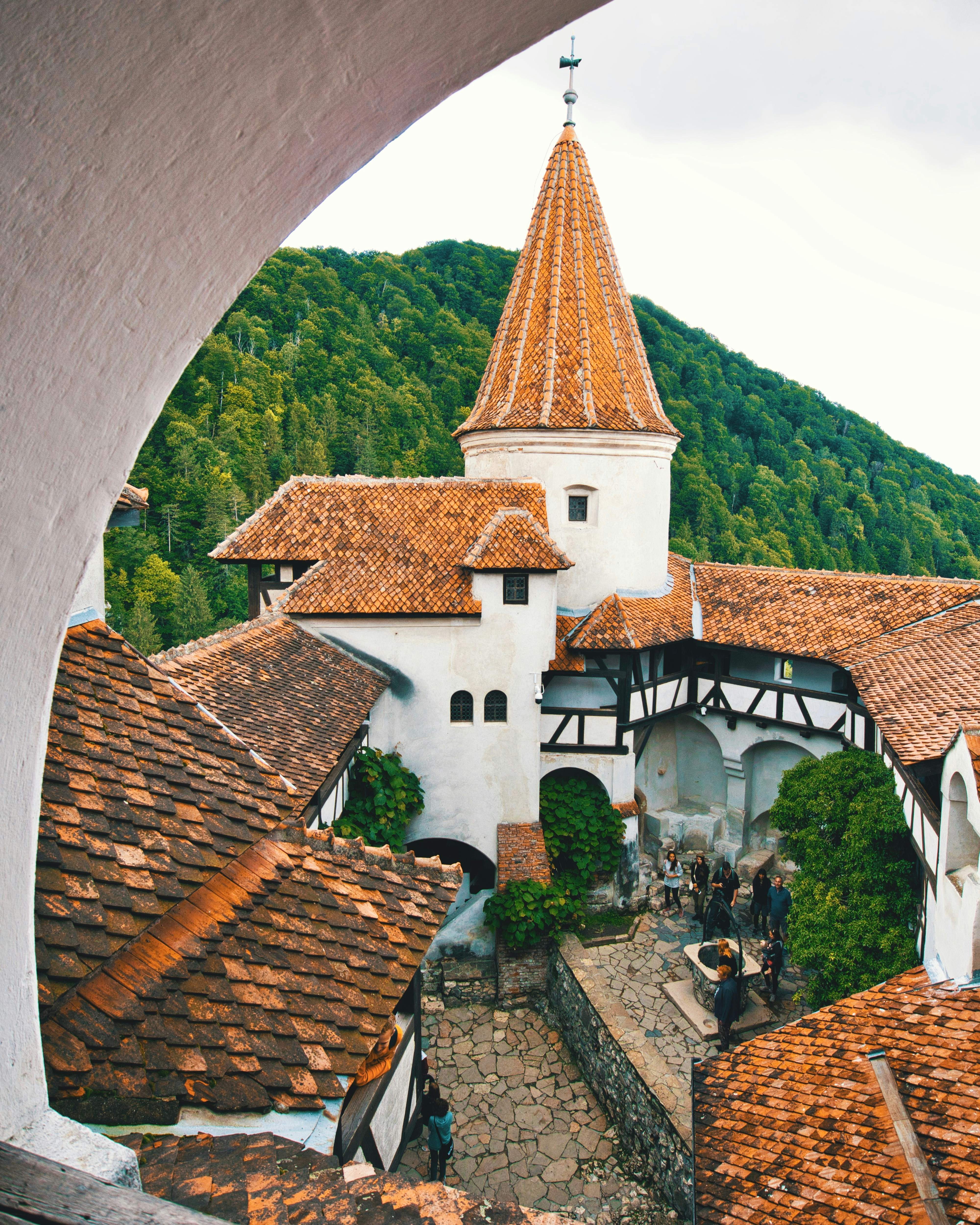 castillo de bran unsplash (2)