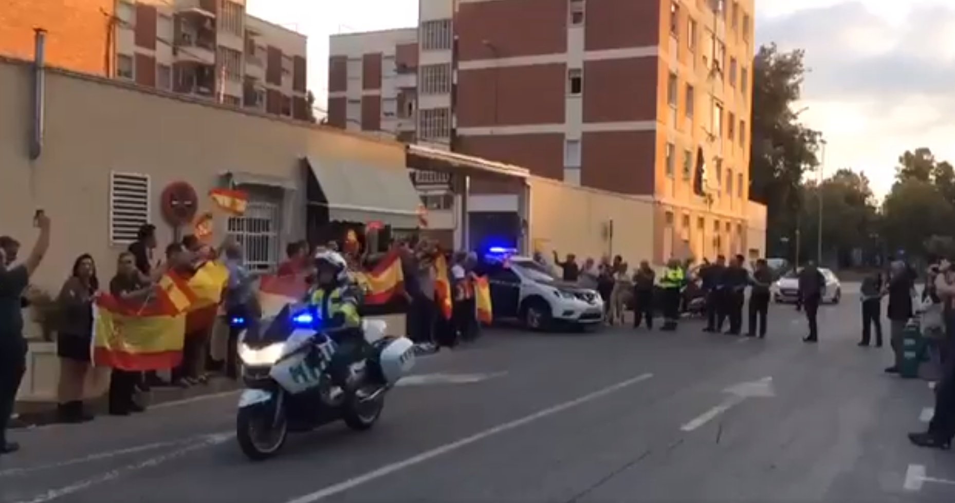 El govern espanyol fa l'orni davant l''a por ellos' de l'1-O