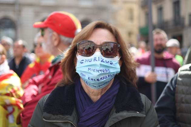 manifestación contra la amnistía en la plaza Sant Jaume (6)