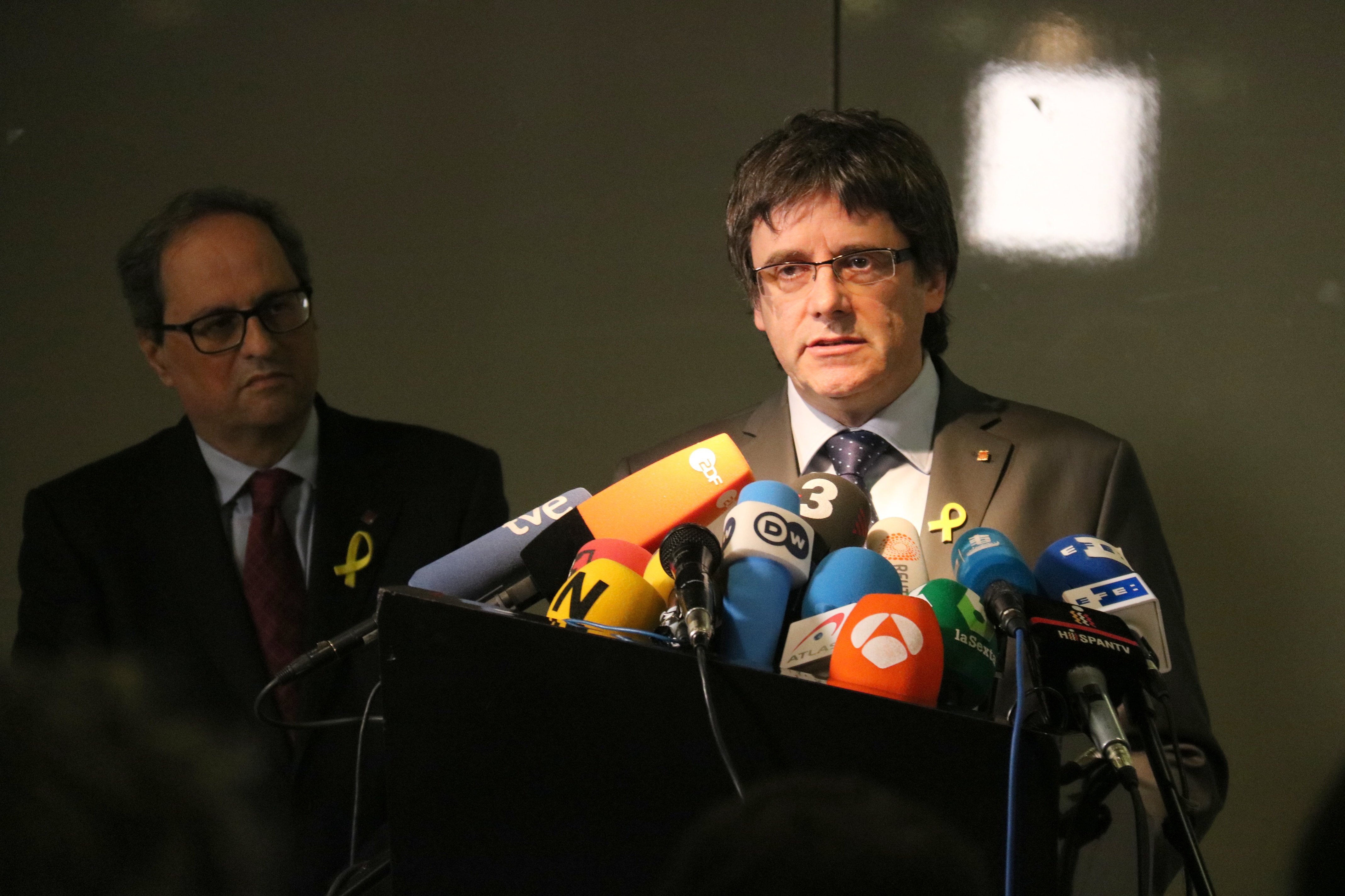 Puigdemont ve "nacionalfalangismo" en el ataque de Carrizosa al lazo amarillo