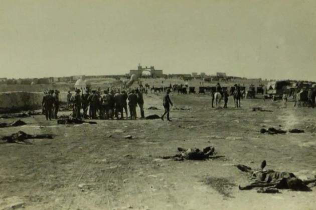 Cadáveres de soldados españoles en Annual, en el Protectorado del Rif (1923)