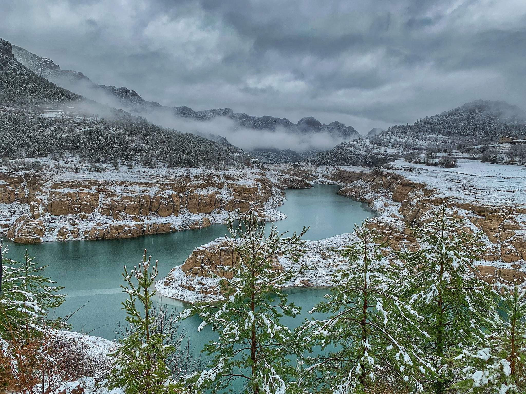 ¡Hacía 2 años que no llovía tanto! Imágenes impactantes del temporal de lluvia, nieve y mar