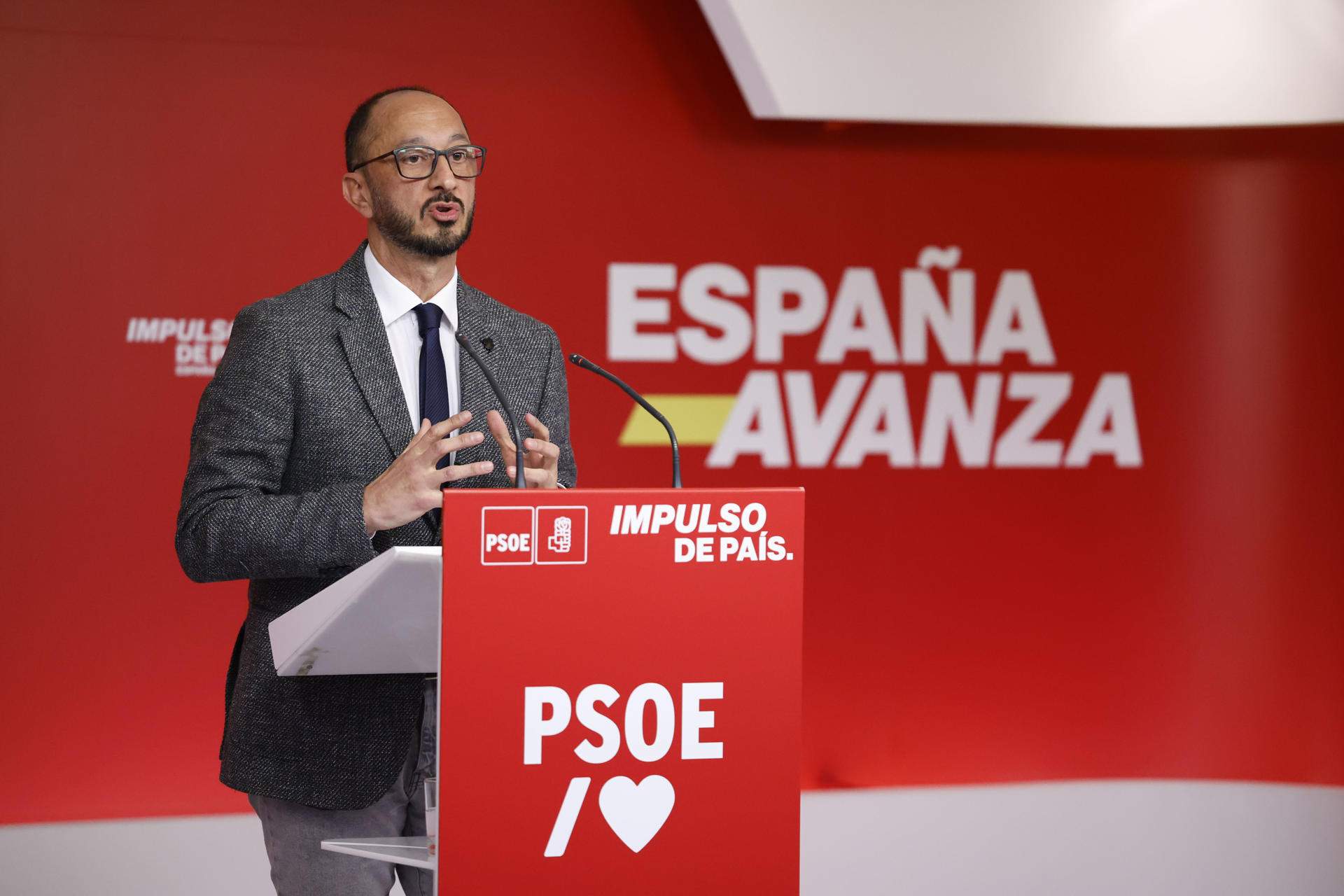 El PSOE sitúa a García-Page en la "minoría absoluta y marginal" del partido