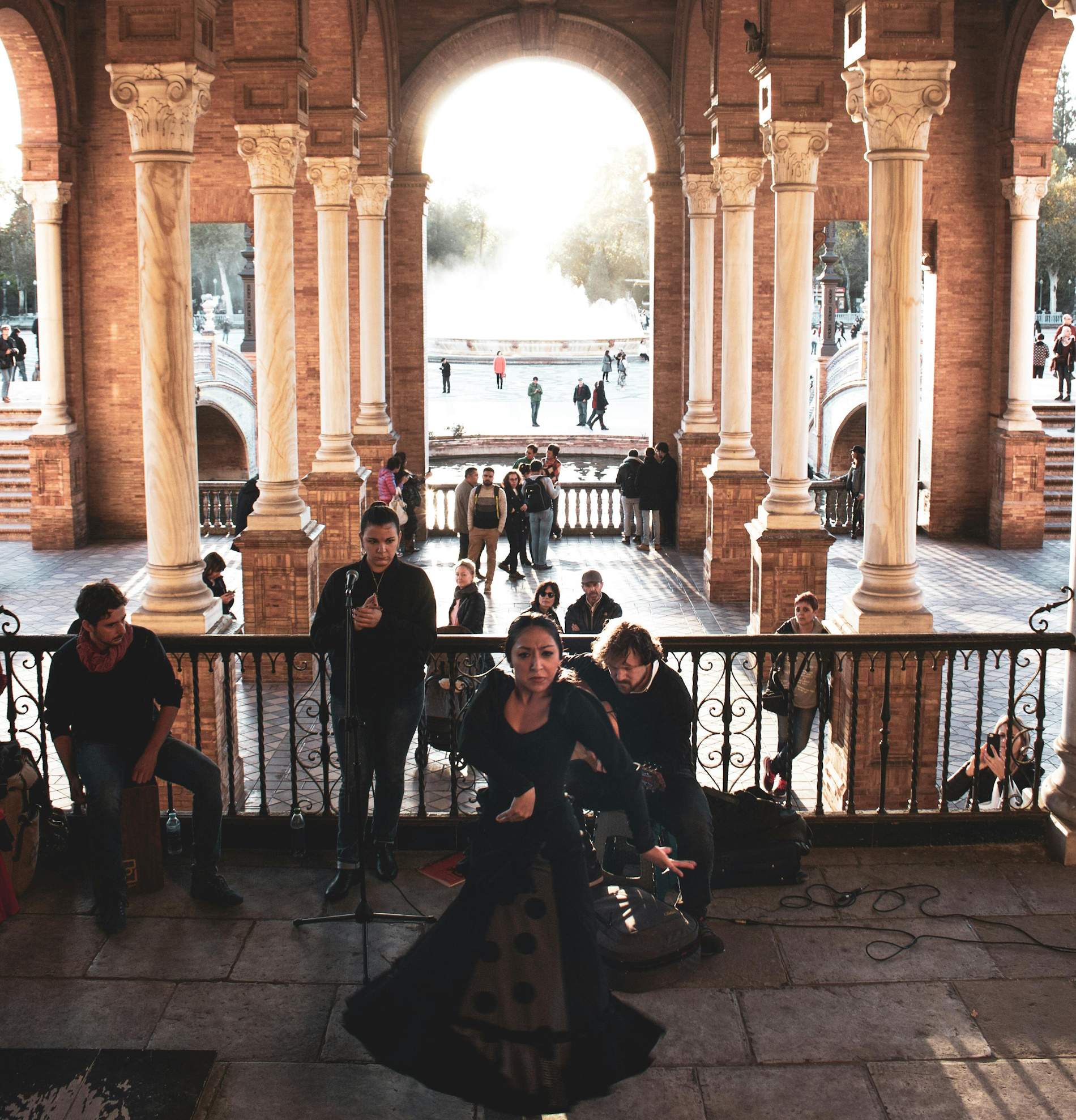 SO-LA-NA continúa impulsando la cultura española con el lanzamiento de 'Amigos de Solana'