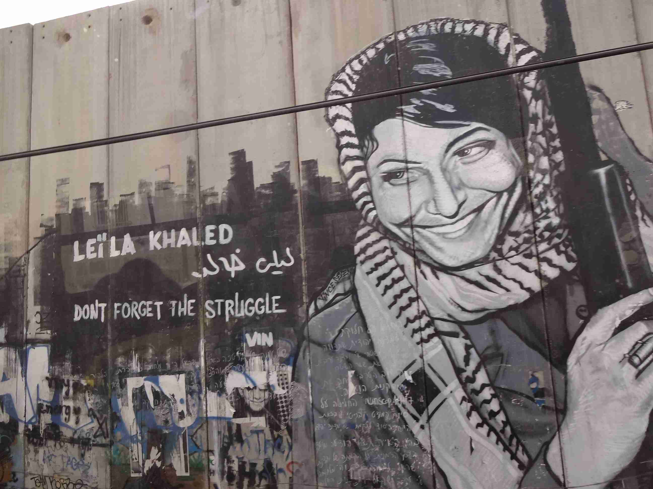 Leila Khaled: "No se puede liberar a un pueblo sin lucha armada"