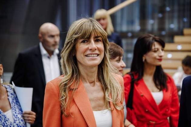 begoña gómez dona pedro sánchez foto europa press begoña gómez dona pedro sánchez foto europa press