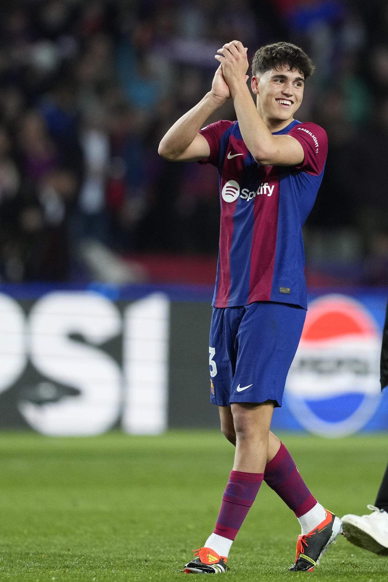 Pau Cubarsí, tras el partido del Barça de Champions League / Foto: EFE