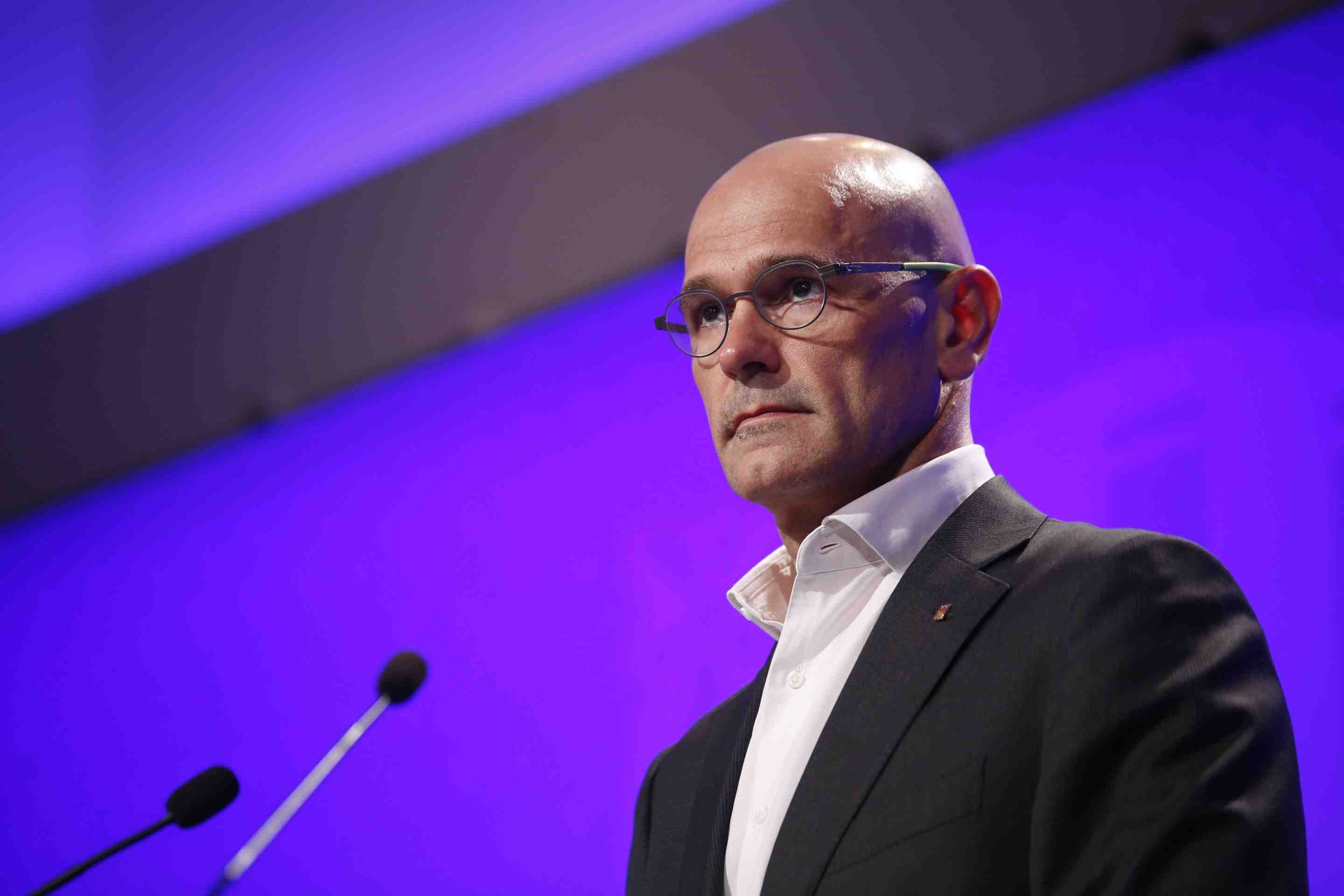 Catalan minister Romeva to the BBC: Officials "won't follow orders from Madrid"