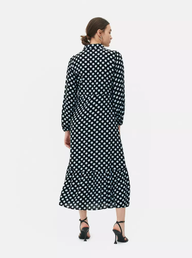Ens agrada molt, molt aquest vestit camiser inspiració anys 50 de Primark