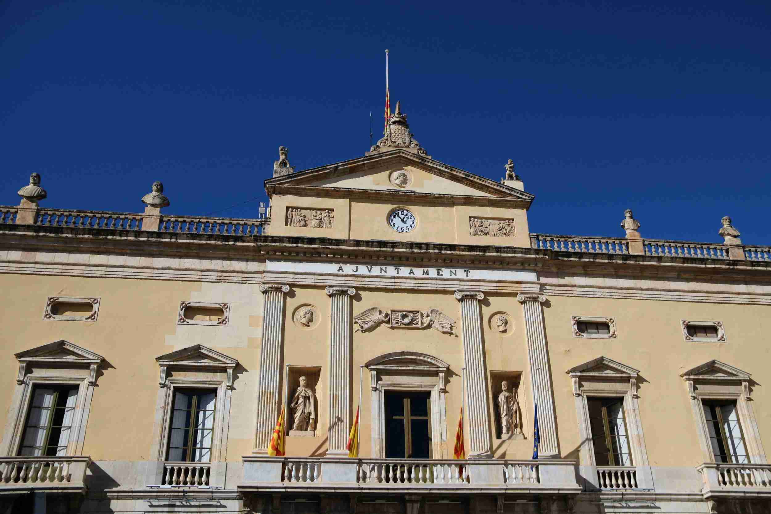 El móvil de la jefa municipal de Limpieza de Tarragona se habría infectado en una reunión con el alcalde