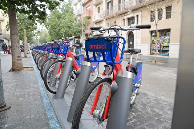 AMBici bicing metropolita santo adria besos foto con (5)