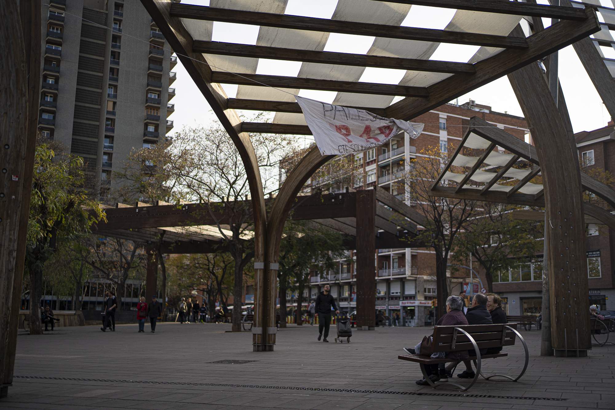 El PSC rechaza restituir el nombre original a la plaza Virrei Amat de Nou Barris