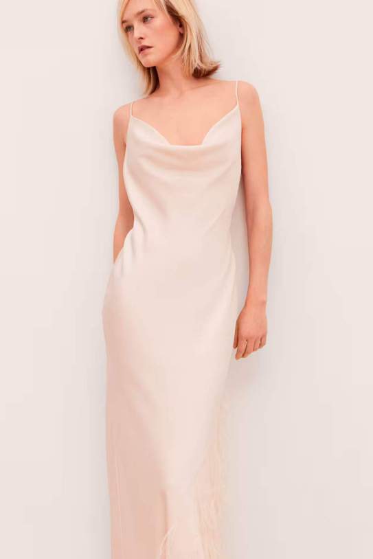 Vestido lencero detalle plumas1 Vestido lencero detalle plumas1