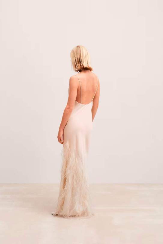 Vestido lencero detalle plumas Vestido lencero detalle plumas
