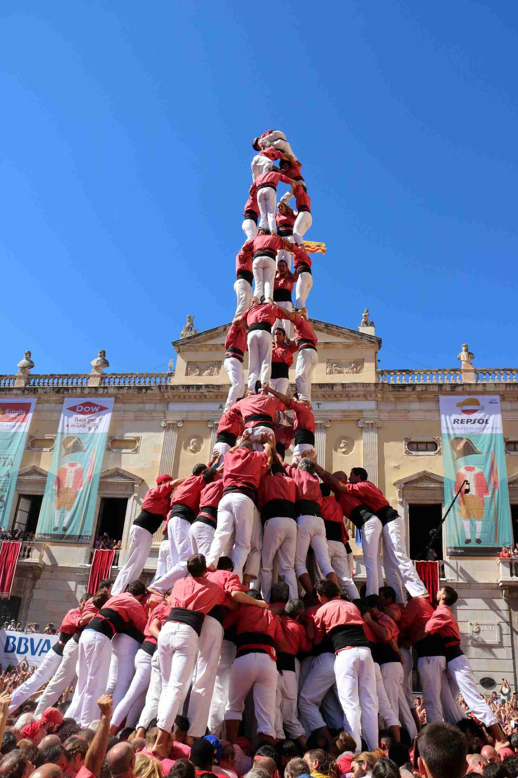 Tutorial para hacer castells de la mano de Red Bull