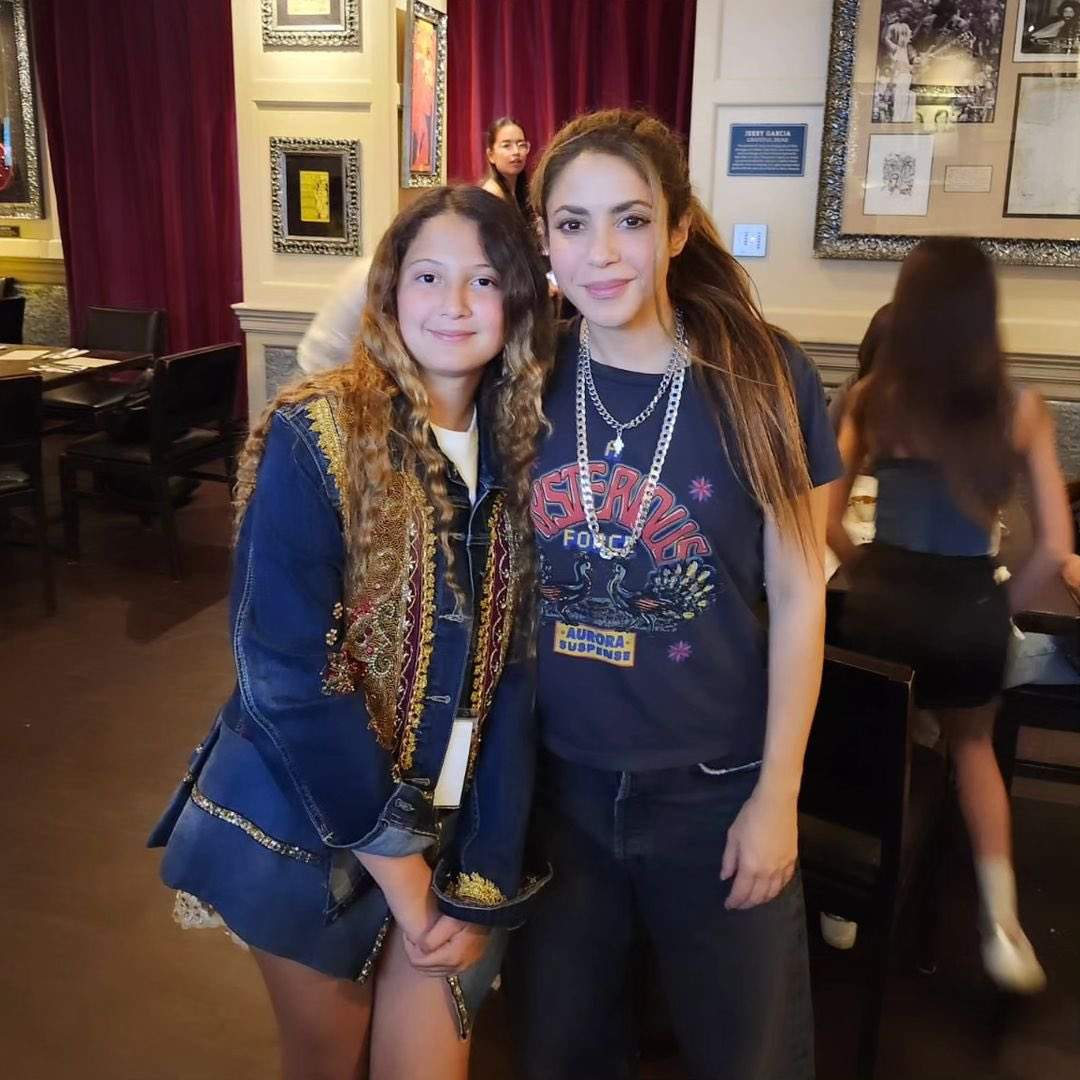 Shakira a ver el concet, Tw Shakira a ver el concet, Tw