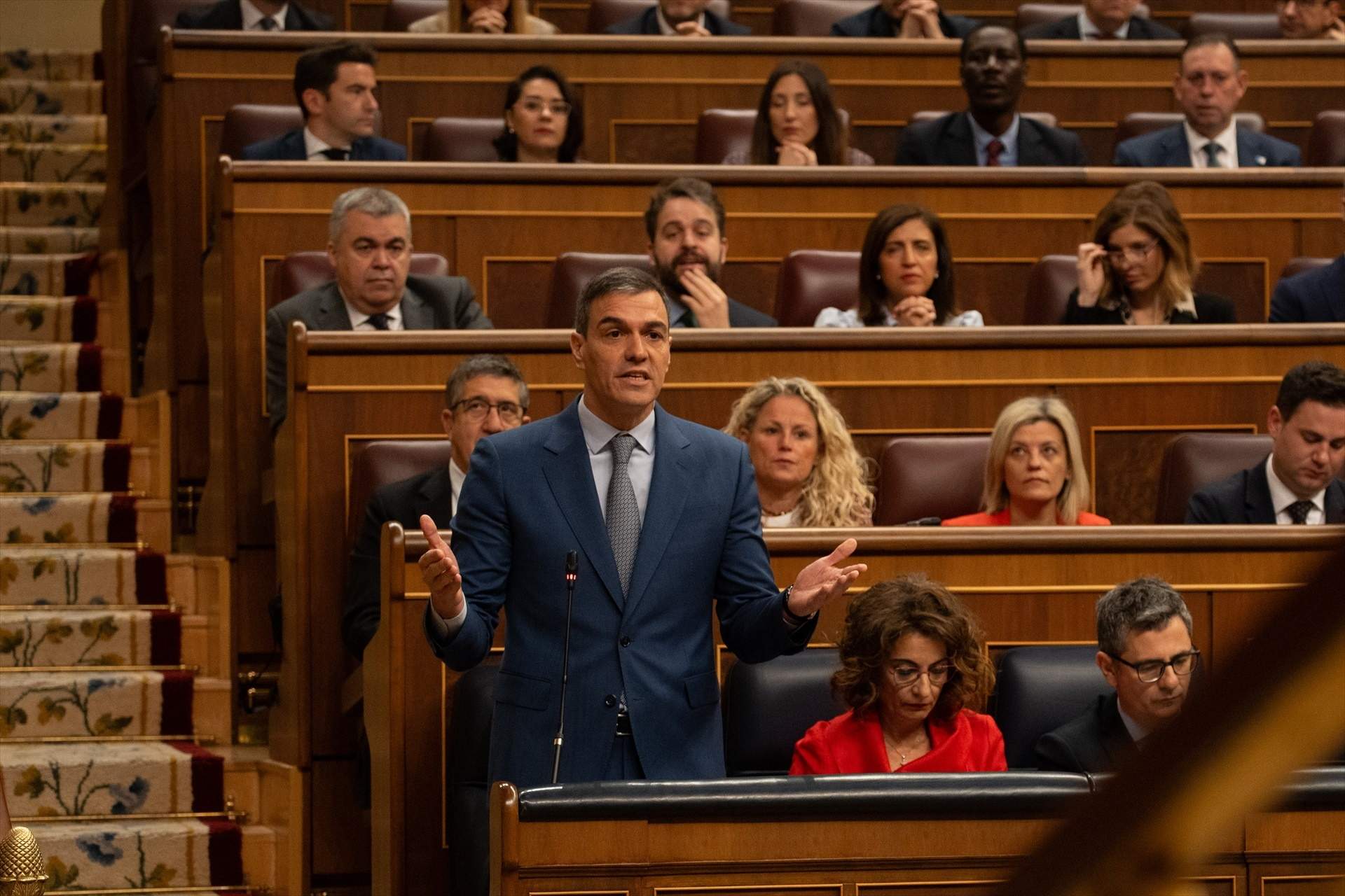 Sánchez apuja el to contra el PP, a qui acusa de "retorçar" les institucions contra l'amnistia