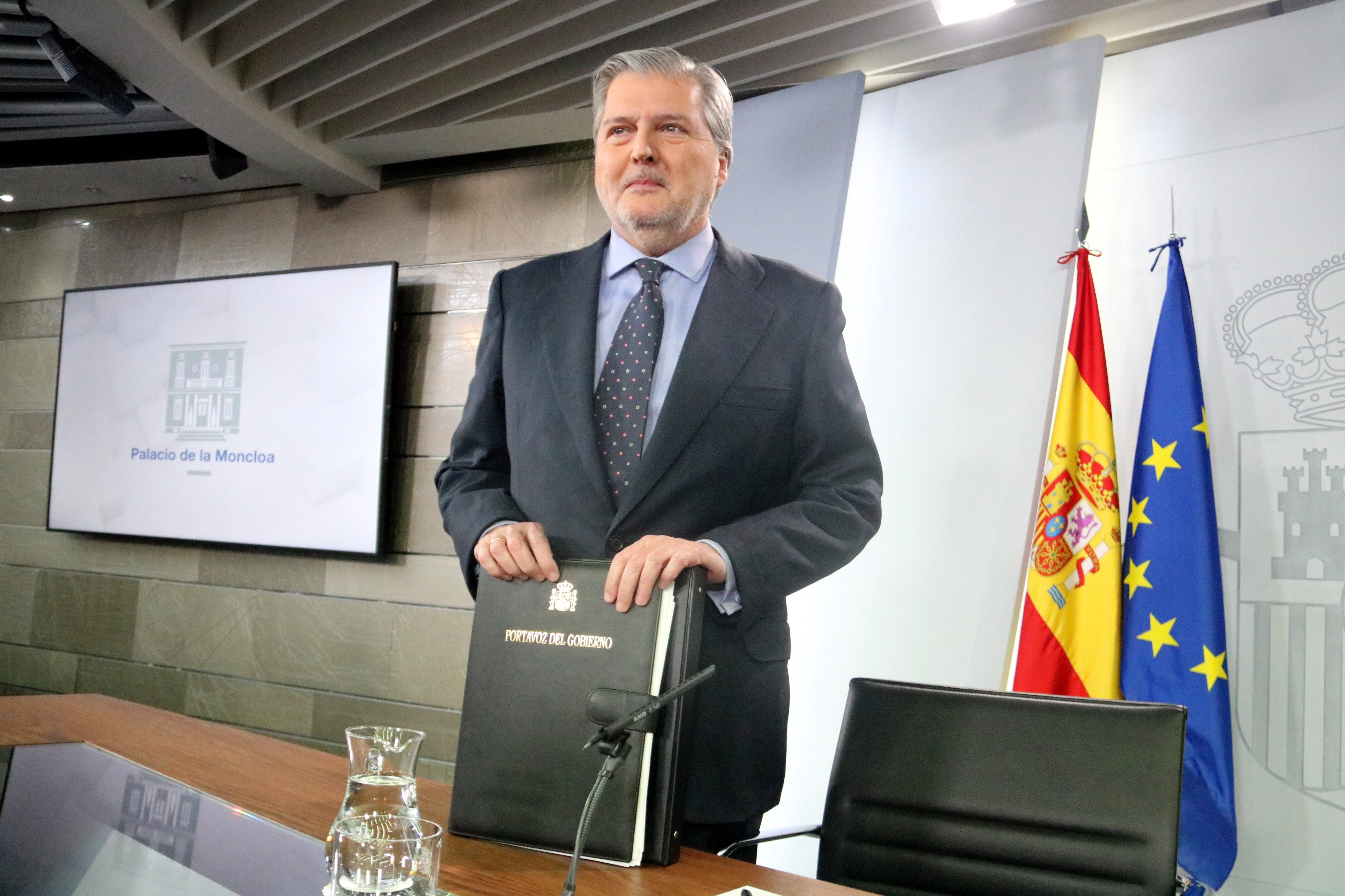 Méndez de Vigo acusa a Sánchez de querer los votos del "Le Pen español"