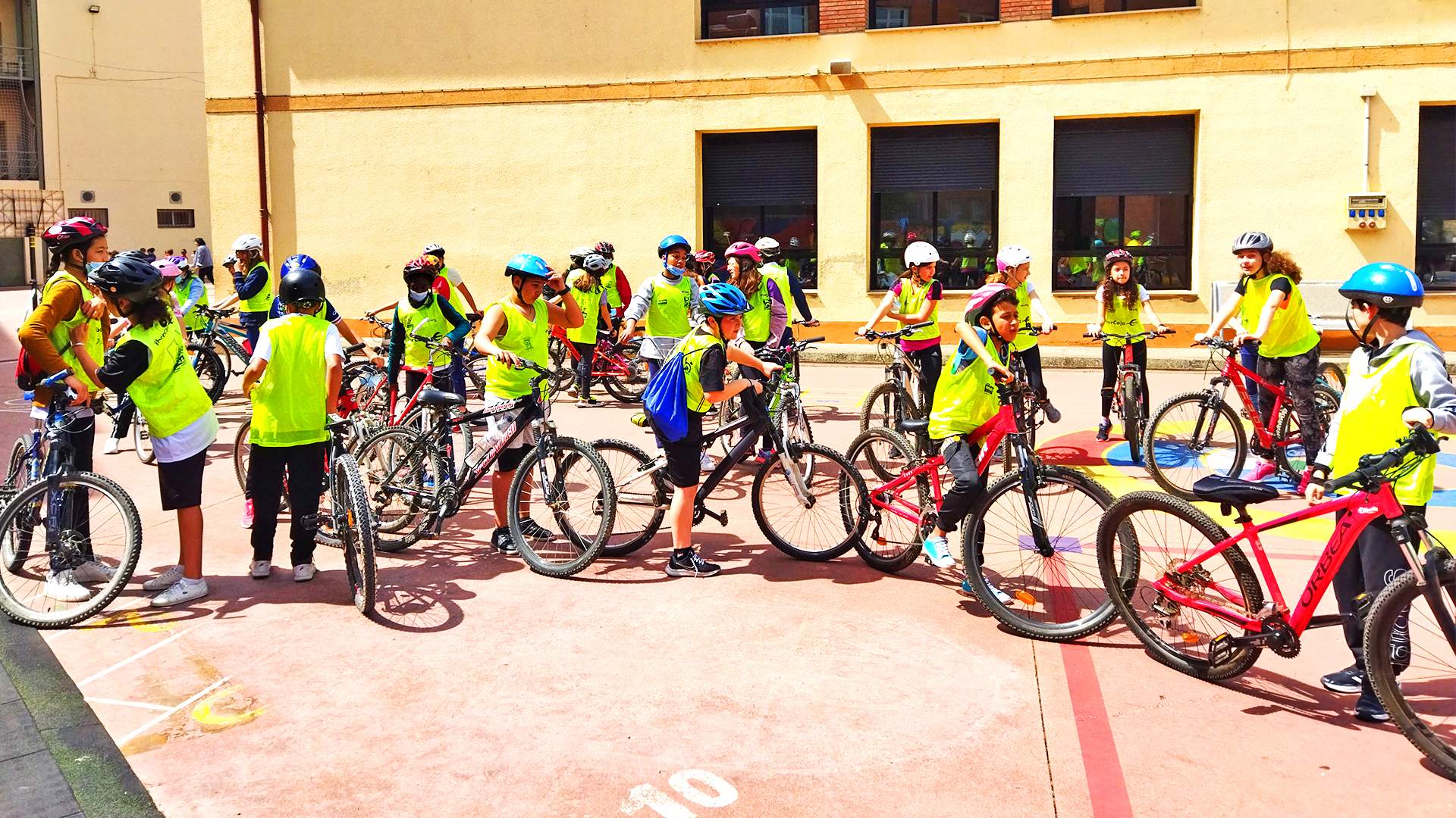 Las bicicletas, al menos en Aragón, no son sólo para el verano