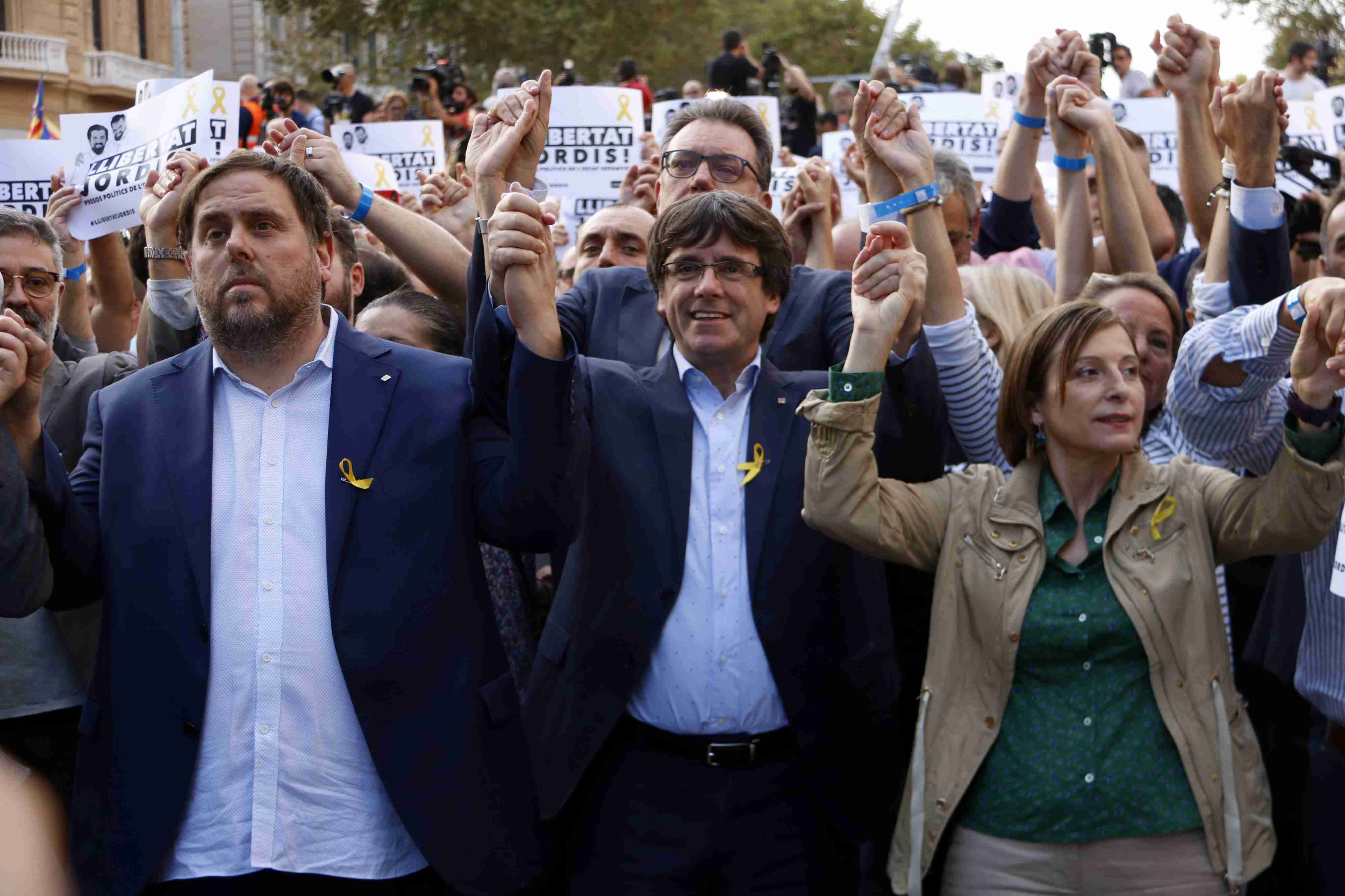 Junqueras recuerda los atentados: "Caemos pero siempre nos levantamos"