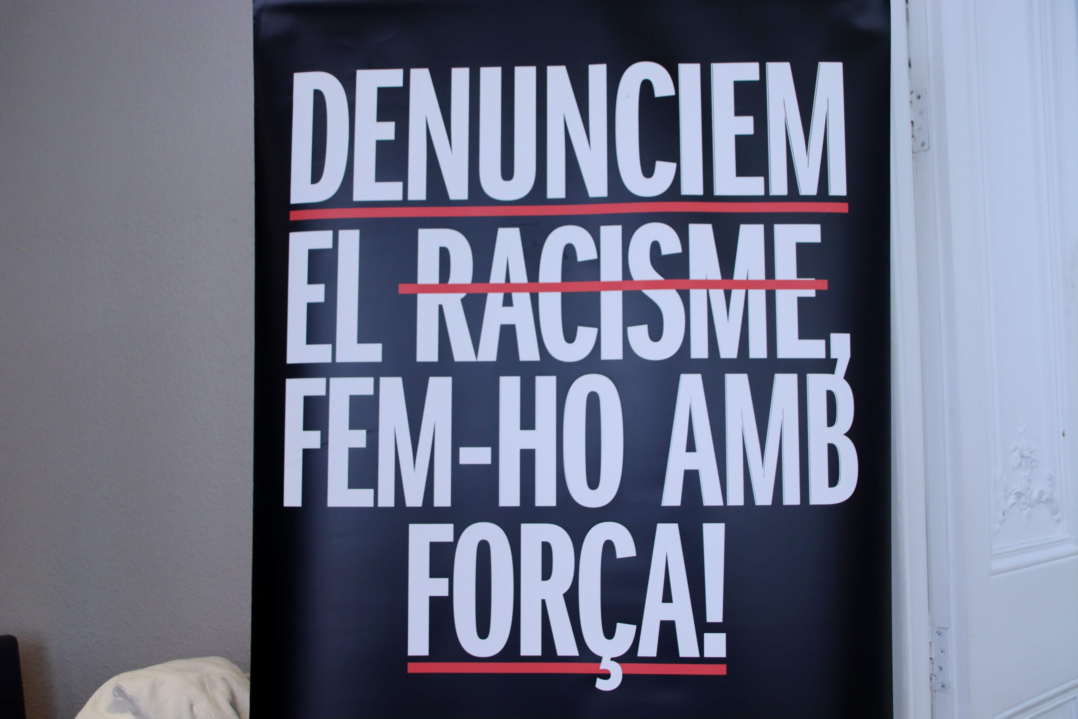 Es disparen els casos per discriminació dels drets socials davant de SOS Racisme