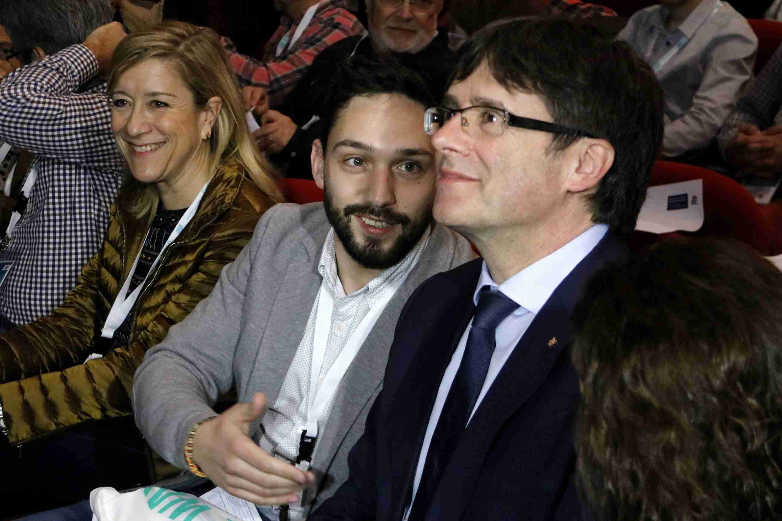 Puigdemont fa broma amb l'anglès de Rajoy