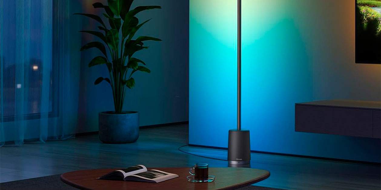 Esta lámpara de pie parece sacada de un museo de arte moderno, está en Amazon