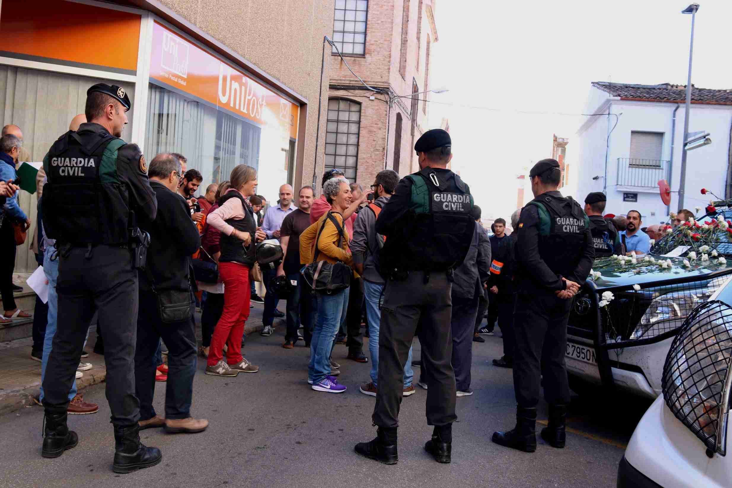 La Guàrdia Civil confisca documentació electoral a Unipost Terrassa