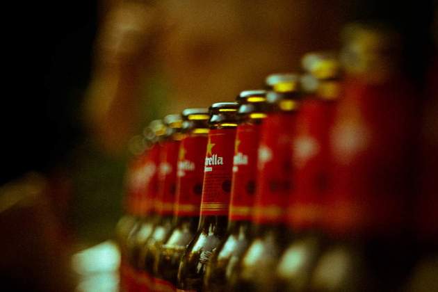 Estrella Damm costellada Estrella Damm costellada