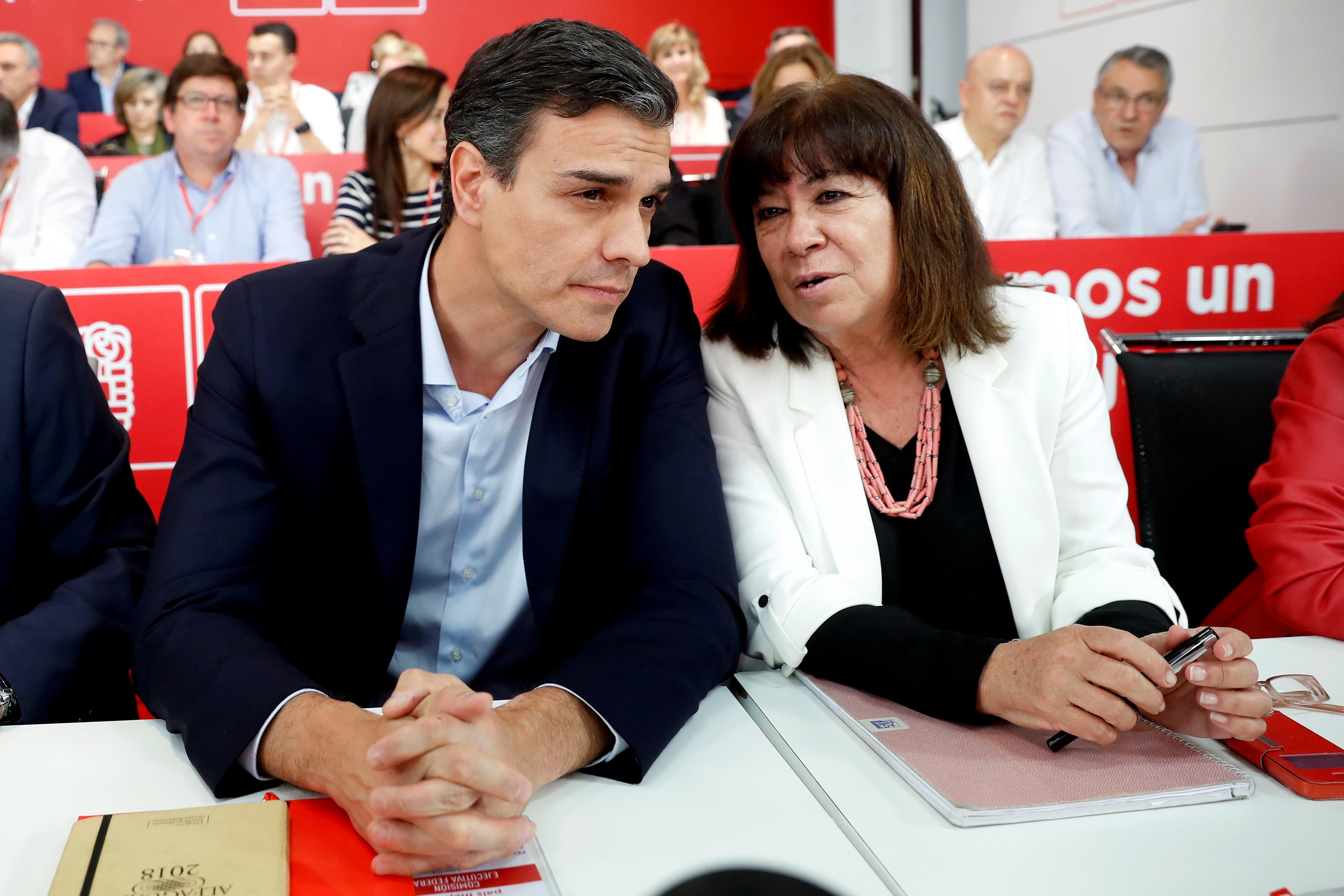 Els barons prohibeixen a Sánchez fer cap "concessió" als independentistes