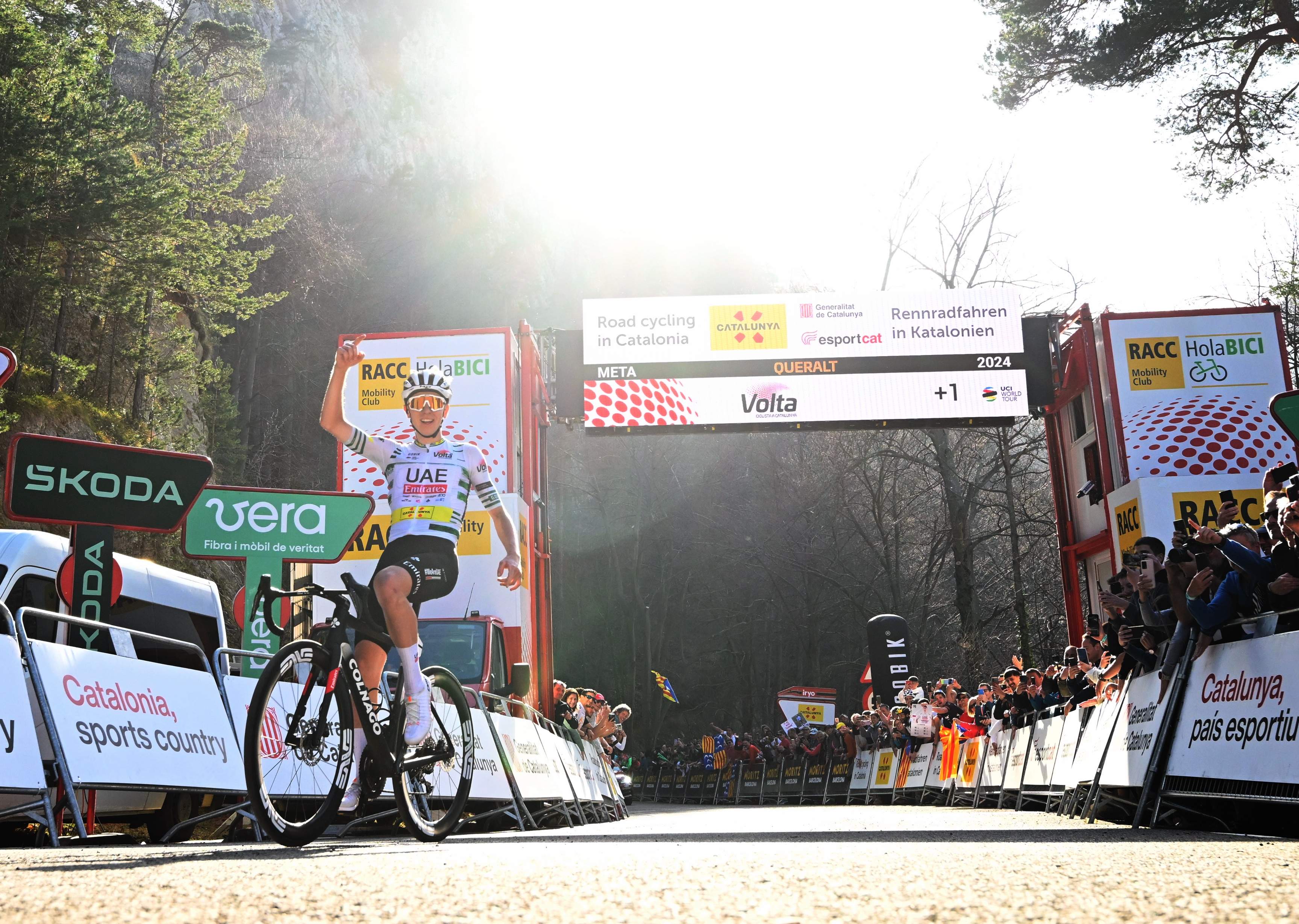 Tadej Pogačar regna a la sisena etapa a Queralt i ja és campió virtual de la Volta a Catalunya