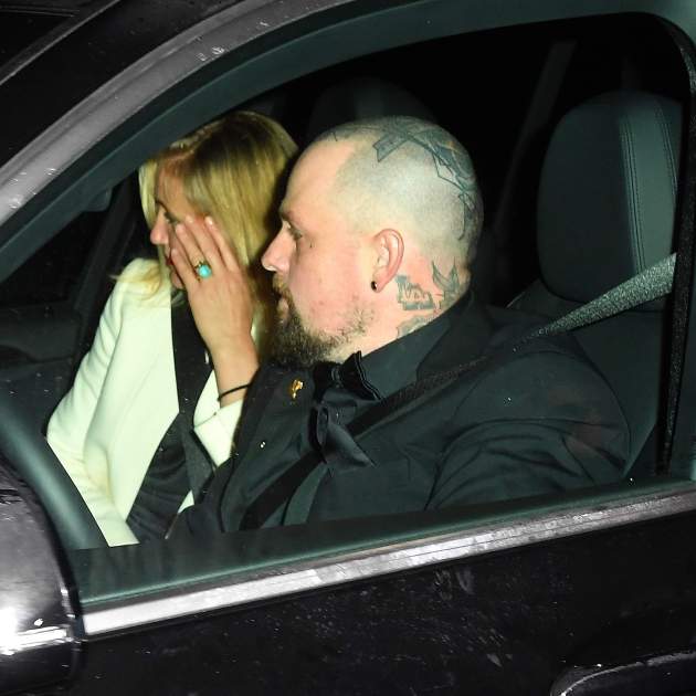 Cameron Diaz y Benji Madden coche GTRES