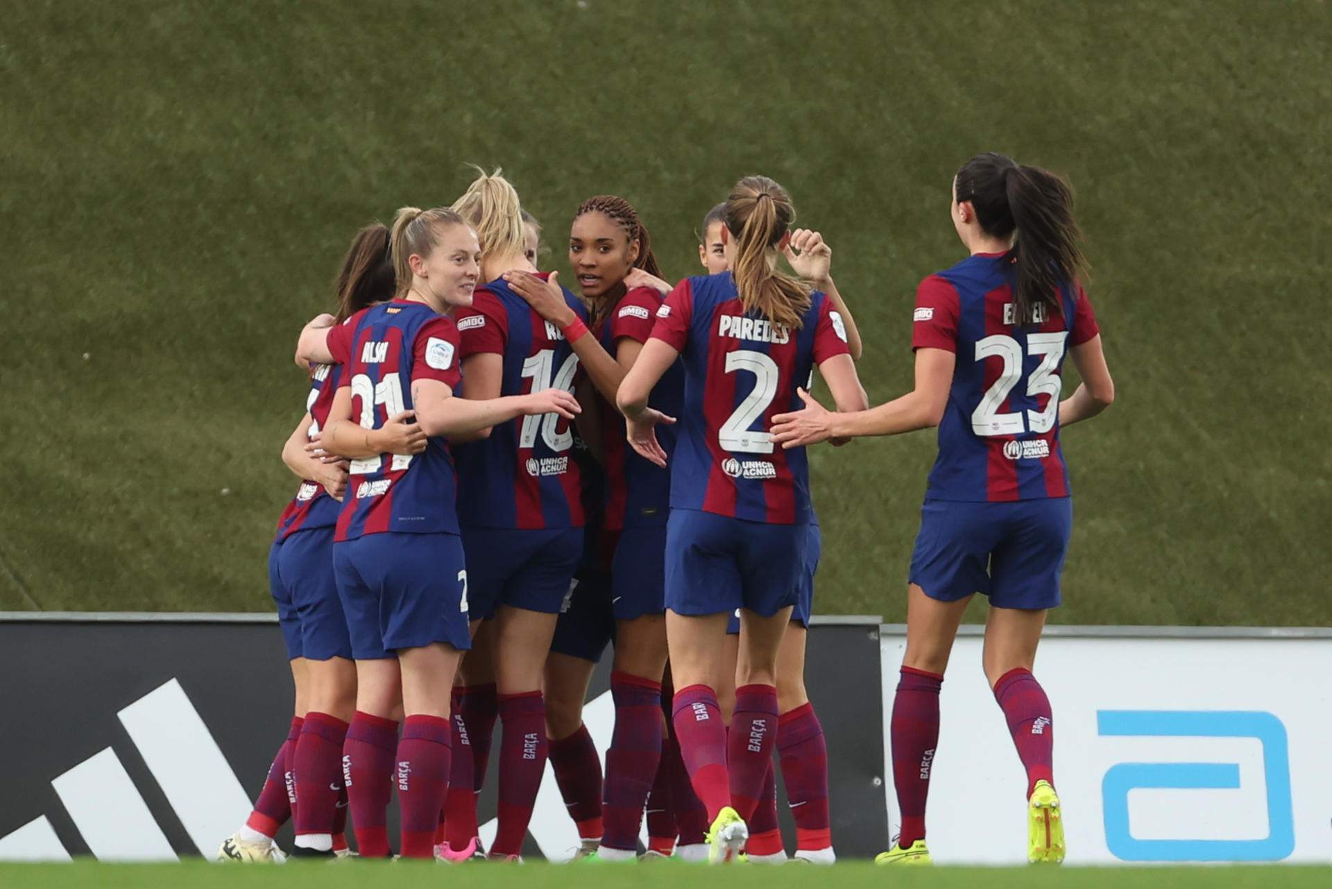 El Barça femení torna a golejar el Reial Madrid per sentenciar la Lliga (0-3)