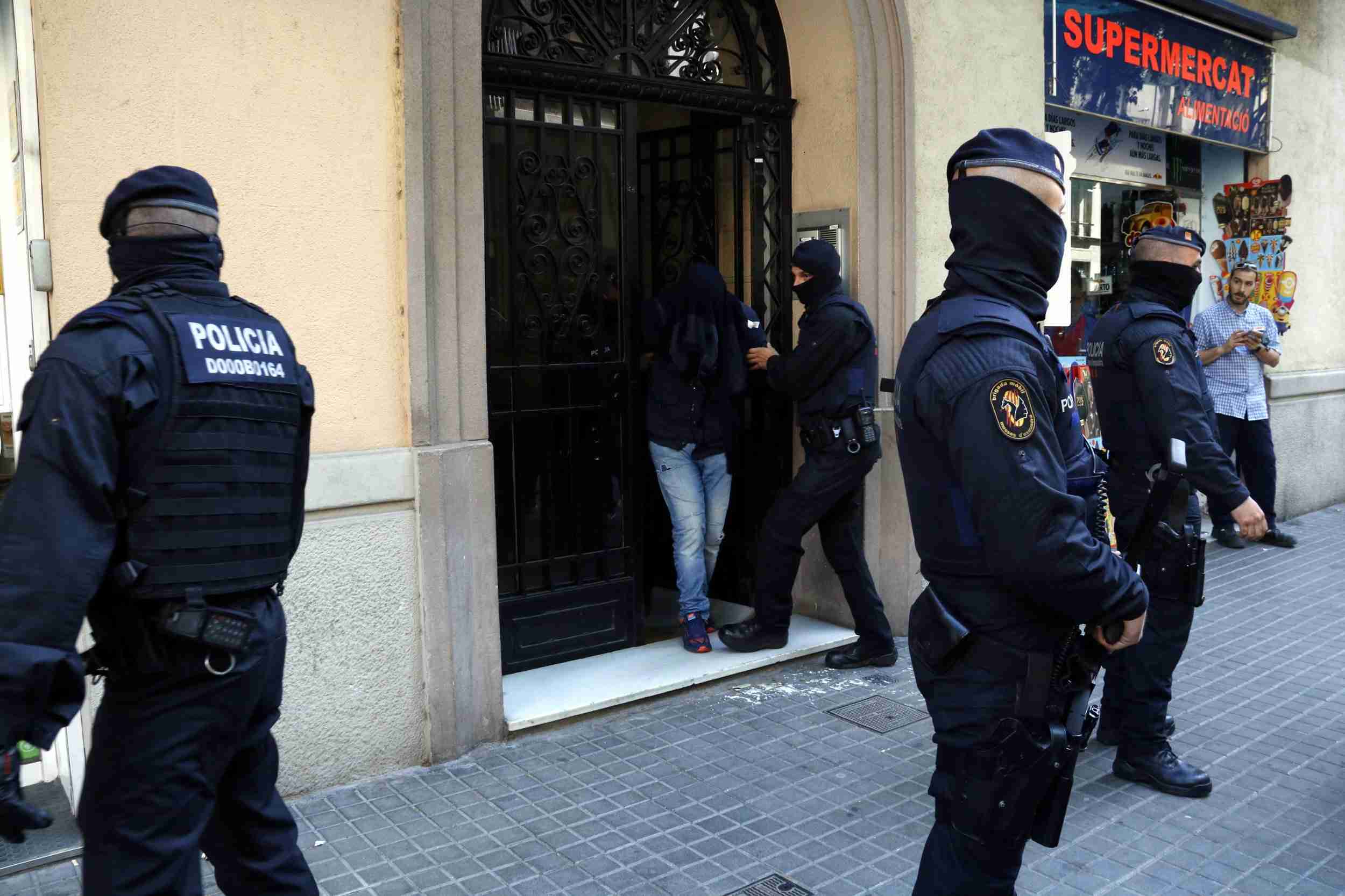 Presó incondicional per a cinc dels nou presumptes gihadistes de Barcelona