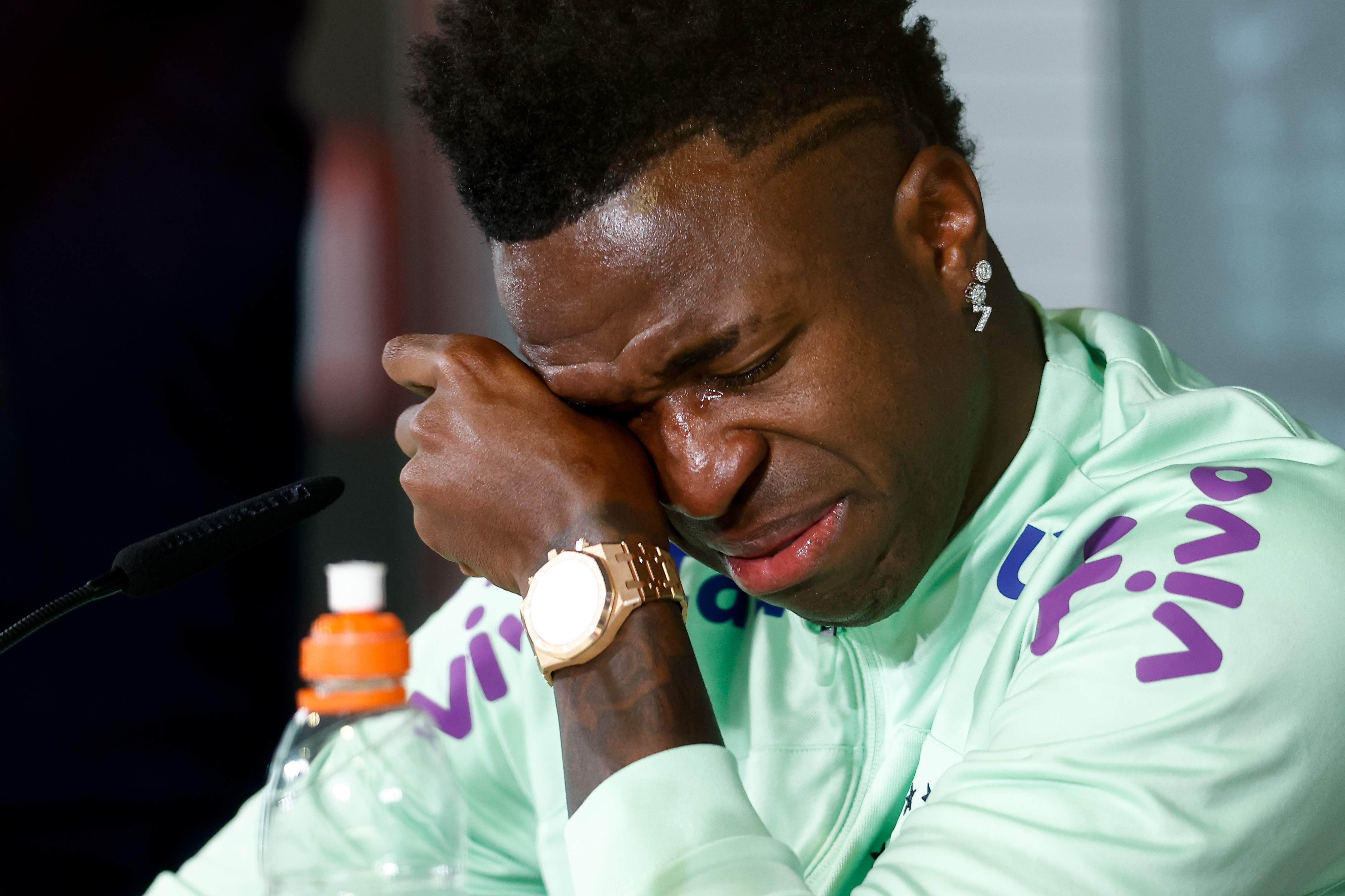 Vinícius rompe a llorar en la previa del España-Brasil:  “Cada vez tengo menos voluntad de jugar"